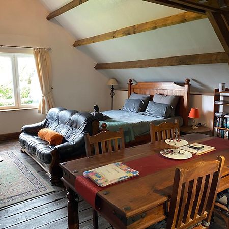 Spacious, Rustic Studio Space For 2 Persons Saint-Cyr-du-Bailleul Exteriör bild