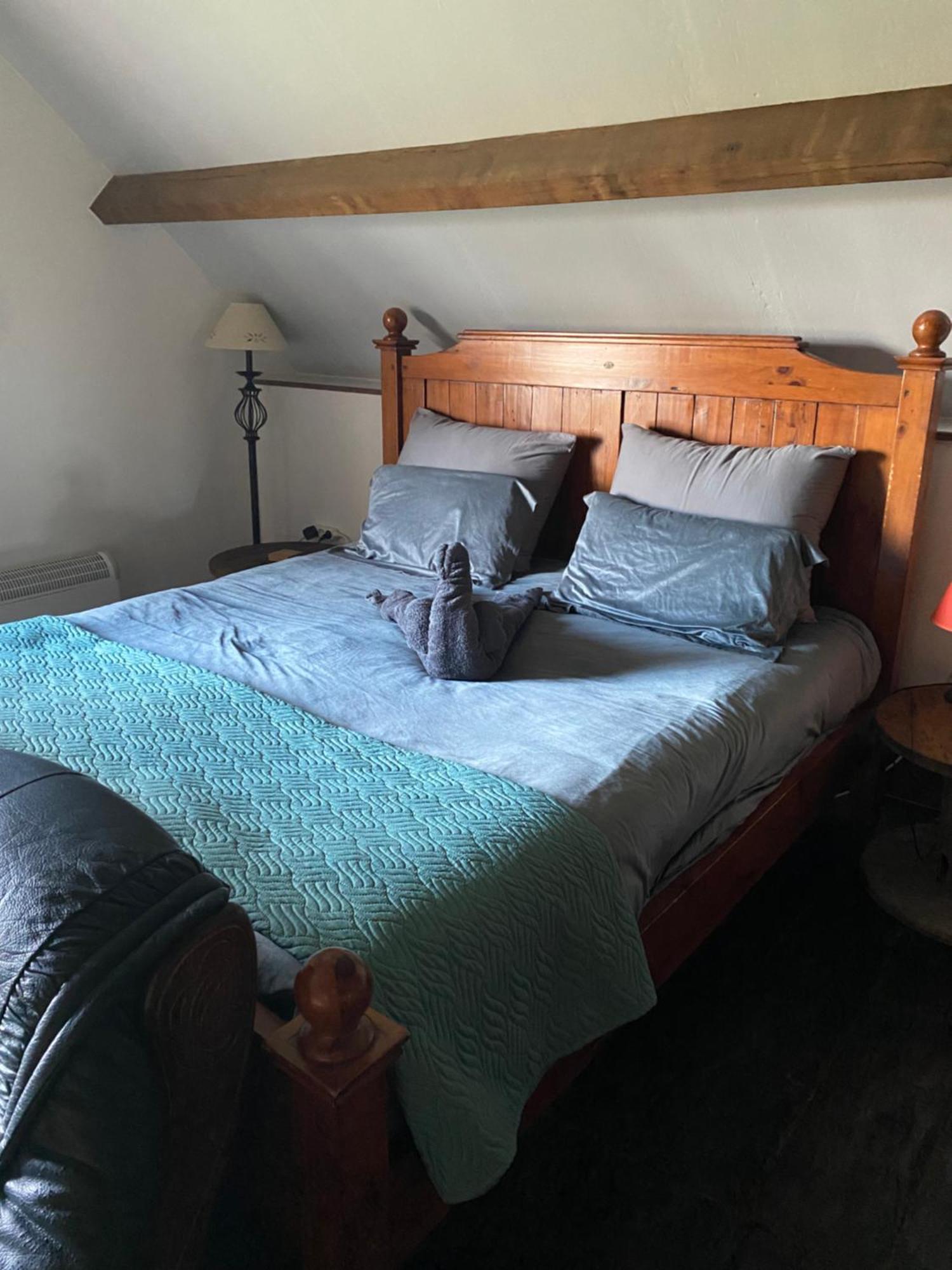 Spacious, Rustic Studio Space For 2 Persons Saint-Cyr-du-Bailleul Exteriör bild